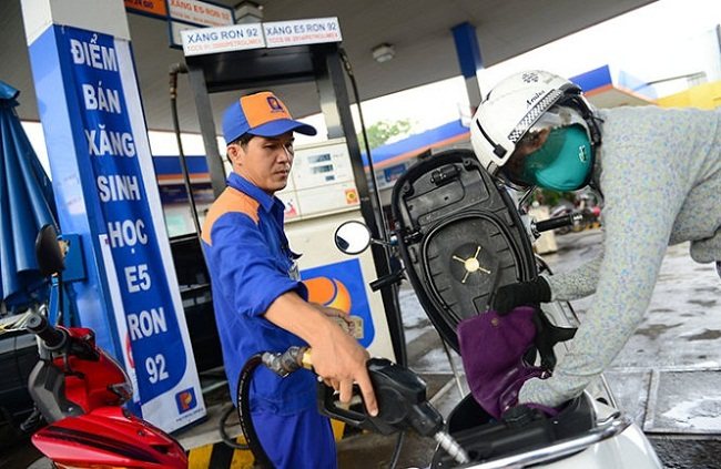 tu-ngay-1511-petrolimex-se-ngung-ban-xang-ron-92